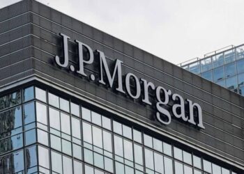 J.P. Morgan Chase Bank disclosed a data breach affecting over 451,000 retirement plan participants due to a software issue allowing unauthorized access to sensitive personal information like SSNs and bank details. The bank is offering identity theft protection.